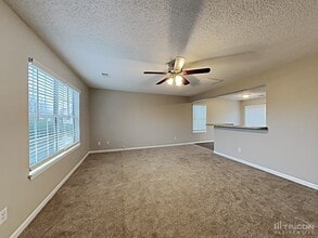 325 Hampton Ridge Dr in Greer, SC - Building Photo - Building Photo