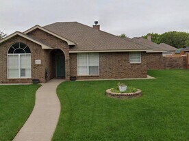 8112 Challenge Dr in Amarillo, TX - Building Photo