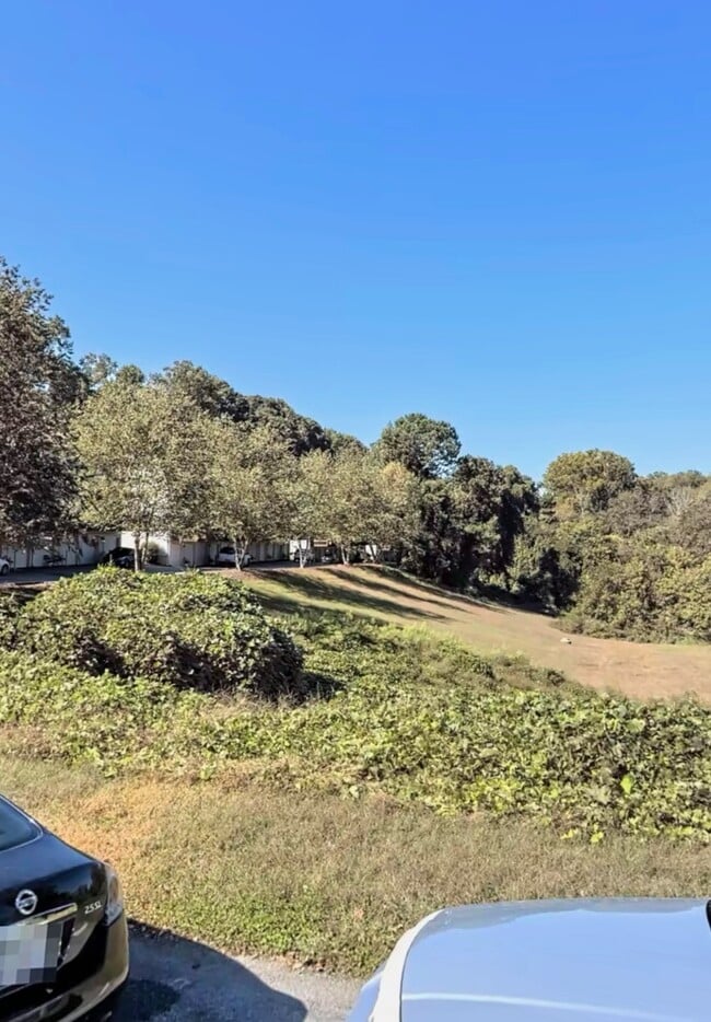 400 High Creek Trce Rentals in Roswell, GA