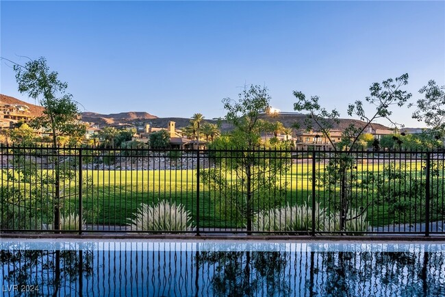 1493 Foothills Village Dr