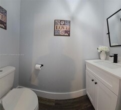 953 NW 135th Ave in Pembroke Pines, FL - Building Photo - Building Photo