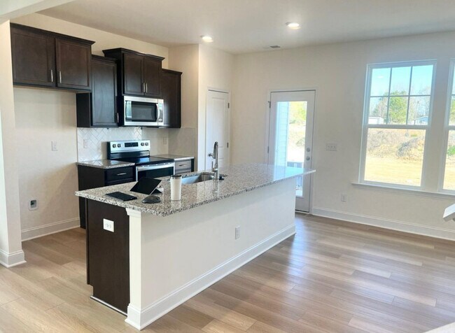 48 Begonia St in Angier, NC - Building Photo - Building Photo