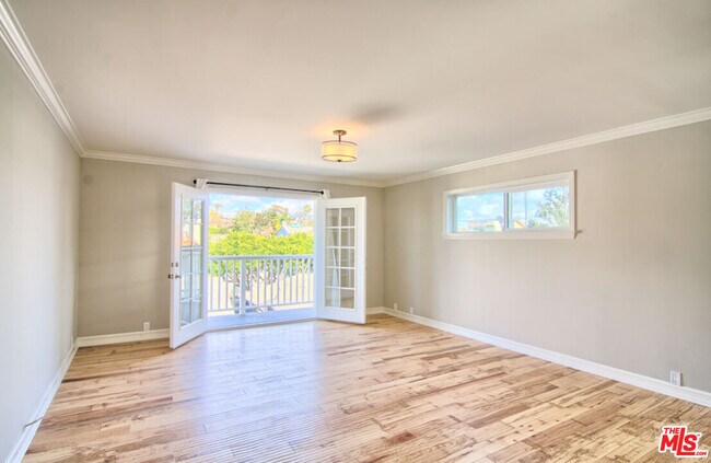 2438 5th St in Santa Monica, CA - Building Photo - Building Photo