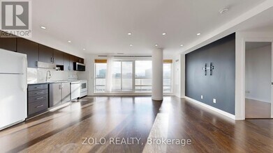 2035 Sheppard Ave E in Toronto, ON - Building Photo - Building Photo