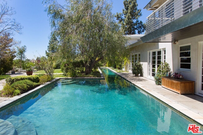 3220 Tahoe Pl in Los Angeles, CA - Building Photo - Building Photo