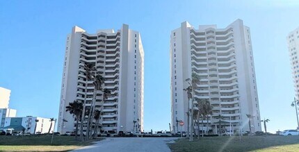 3311 S Atlantic Ave in Daytona Beach, FL - Building Photo - Building Photo