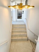 8957 Hargis St in Los Angeles, CA - Foto de edificio - Building Photo