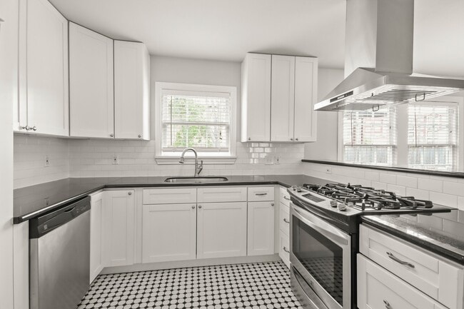 property at 927 Walling St