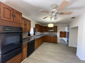 7721 Mohawk Dr in Dallas, TX - Building Photo - Building Photo