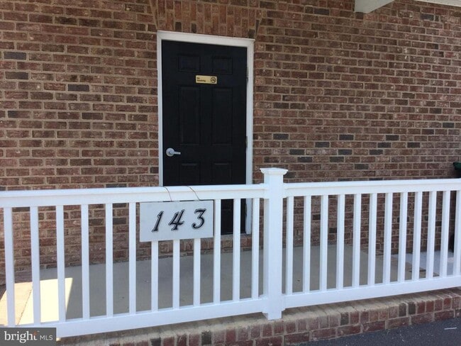 143 N Fort St in Strasburg, VA - Building Photo - Building Photo