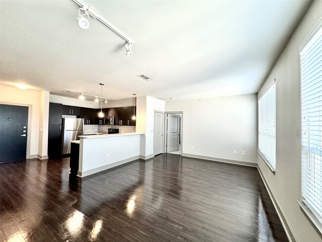 property at 1340 W Gray St