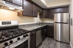 Crystal Lake Apartments in Crystal Lake, IL - Building Photo