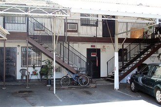 518 S El Dorado St in Stockton, CA - Foto de edificio - Building Photo