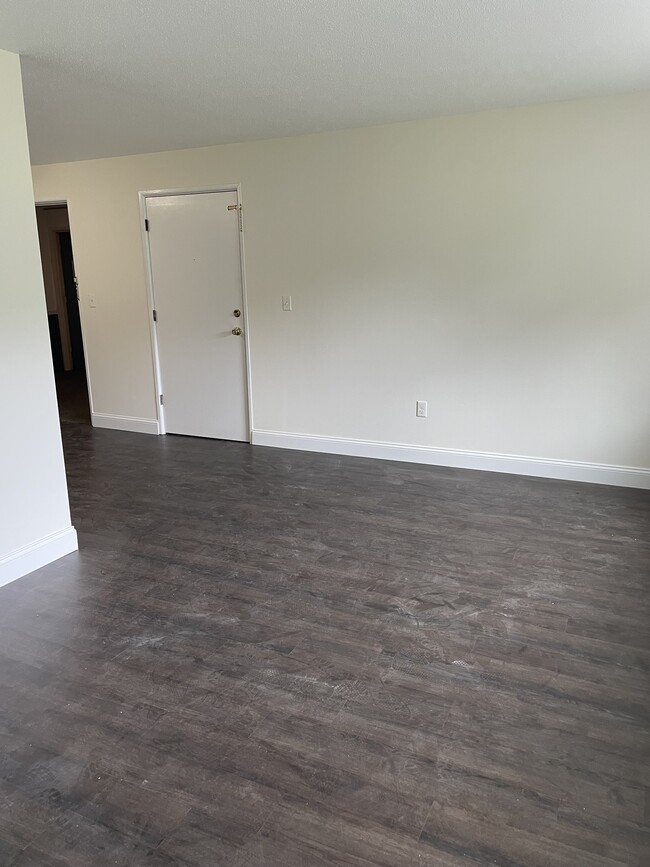 6 Universal St, Unit 6 Universal in Framingham, MA - Building Photo - Building Photo