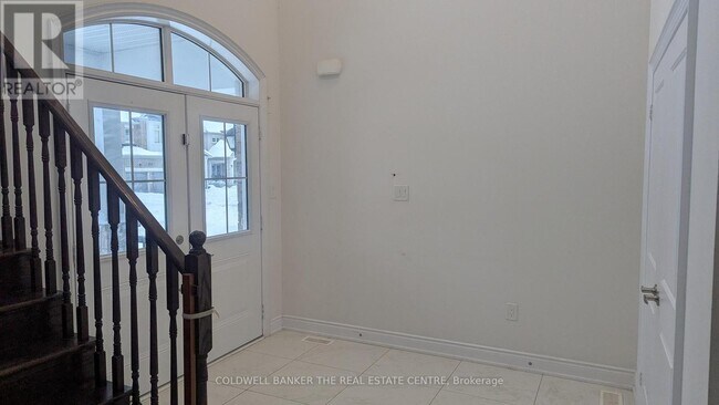 1047 Barton Way in Innisfil, ON - Building Photo - Building Photo