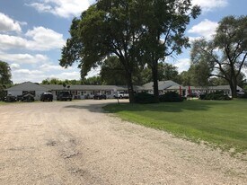 1322 US-34 in Earlville, IL - Building Photo