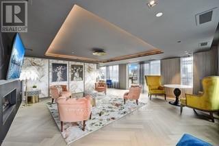 395 Dundas St W in Oakville, ON - Building Photo - Building Photo