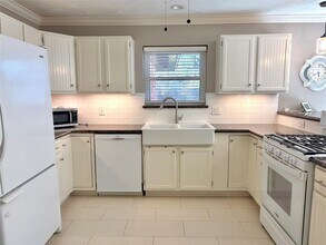 5019 Poinciana Dr in Houston, TX - Building Photo - Building Photo