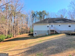 363 Goose Creek Ln in Clarkesville, GA - Building Photo - Building Photo