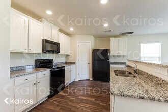 207 Common Reed Dr in Gilbert, SC - Foto de edificio - Building Photo