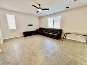10838 Whipple Crest Ave in Las Vegas, NV - Building Photo - Building Photo
