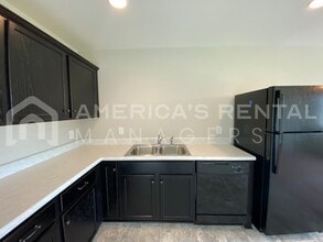 350 Sunlight Cr in Talladega, AL - Building Photo - Building Photo