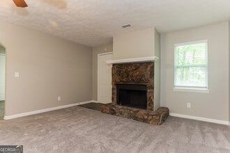 5819 S Quail Dr in Douglasville, GA - Building Photo - Building Photo