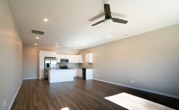 4336 Dawn St in Grand Island, NE - Building Photo - Building Photo