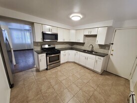 4927 N Lester Ave in Chicago, IL - Building Photo