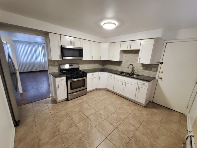 property at 4927 N Lester Ave