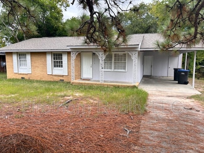 property at 2418 Sumac Dr