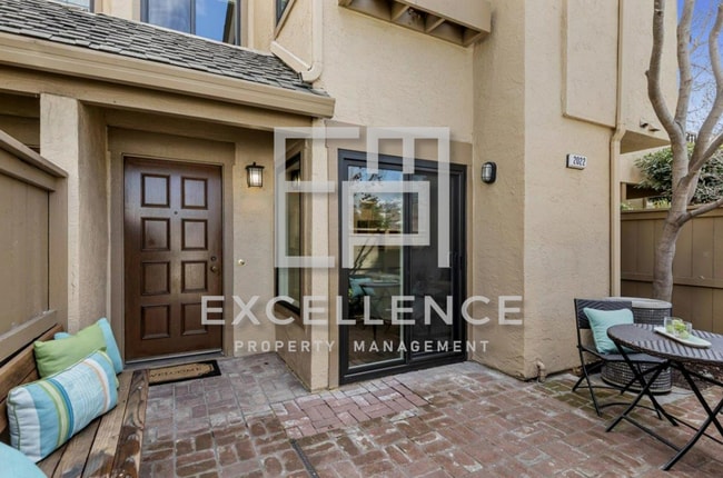 property at 2022 Foxhall Loop