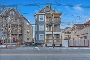 382 Orms St in Providence, RI - Building Photo