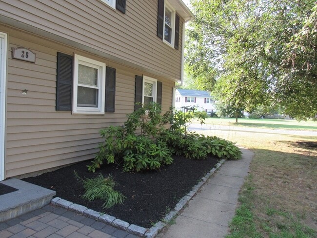 28 Knight Rd in Framingham, MA - Building Photo - Building Photo
