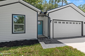 6020 Bartram Rd in Jacksonville, FL - Building Photo - Building Photo