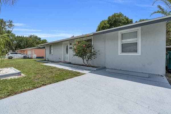 18634 Goodman Cir