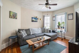 44 Greenleaf Ave in Medford, MA - Building Photo - Building Photo