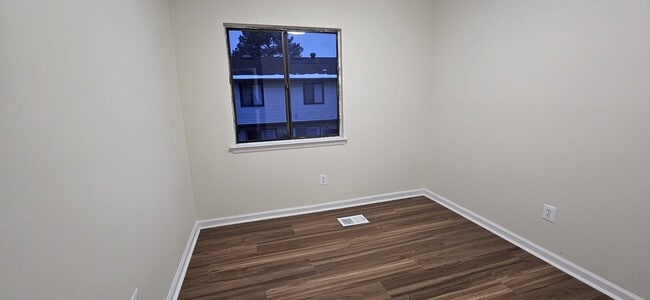 8416 Fuerte Ct in Alexandria, VA - Foto de edificio - Building Photo