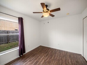 949 SE Bywood Ave in Port St. Lucie, FL - Building Photo - Building Photo