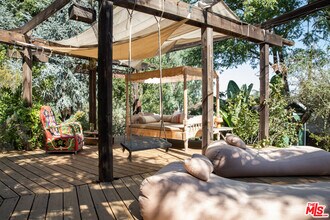 20269 Croydon Ln in Topanga, CA - Building Photo - Building Photo