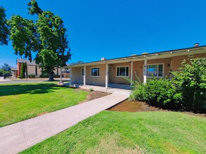 2509 N Thesta St in Fresno, CA - Building Photo - Building Photo