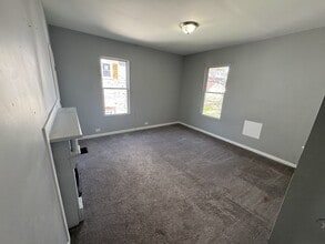 63 W Hallam Ave in Washington, PA - Building Photo - Building Photo