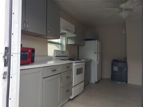 274 Adams Pl in Pahokee, FL - Building Photo - Building Photo