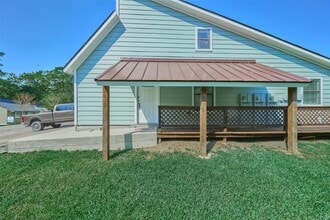 21 Harbour Row Dr in Coldspring, TX - Building Photo - Building Photo