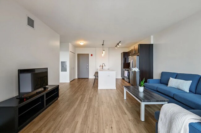 3801 N Halsted St in Chicago, IL - Building Photo - Building Photo