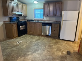 297 Jessie Lee Dr in Lapeer, MI - Building Photo