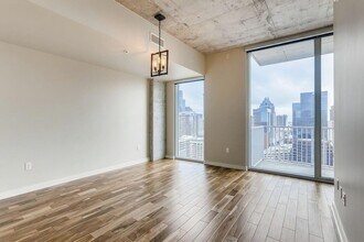 360 Nueces St, Unit 2607 in Austin, TX - Building Photo - Building Photo