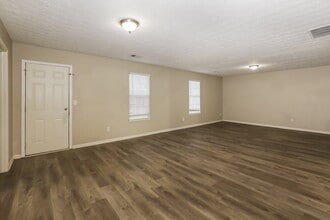 6473 E Meyer Dr, Unit 34-E in Morrow, GA - Building Photo - Building Photo