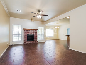 225 W Charleston St in Broken Arrow, OK - Foto de edificio - Building Photo