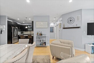152 Old Colony Ave in Boston, MA - Building Photo - Building Photo